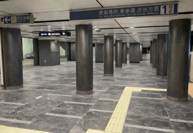東京虎ノ門グローバルスクウェアと 一体化して拡幅された銀座線 虎ノ門駅 